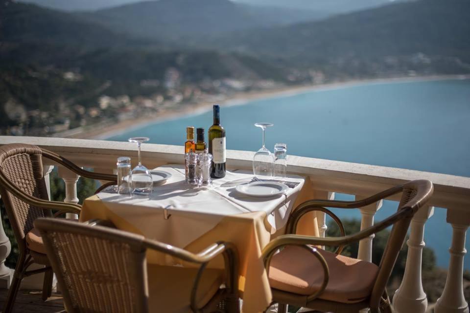 Afión Porto Timoni B&B 외부 사진